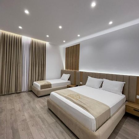 Reign Hotel Vorë Dış mekan fotoğraf